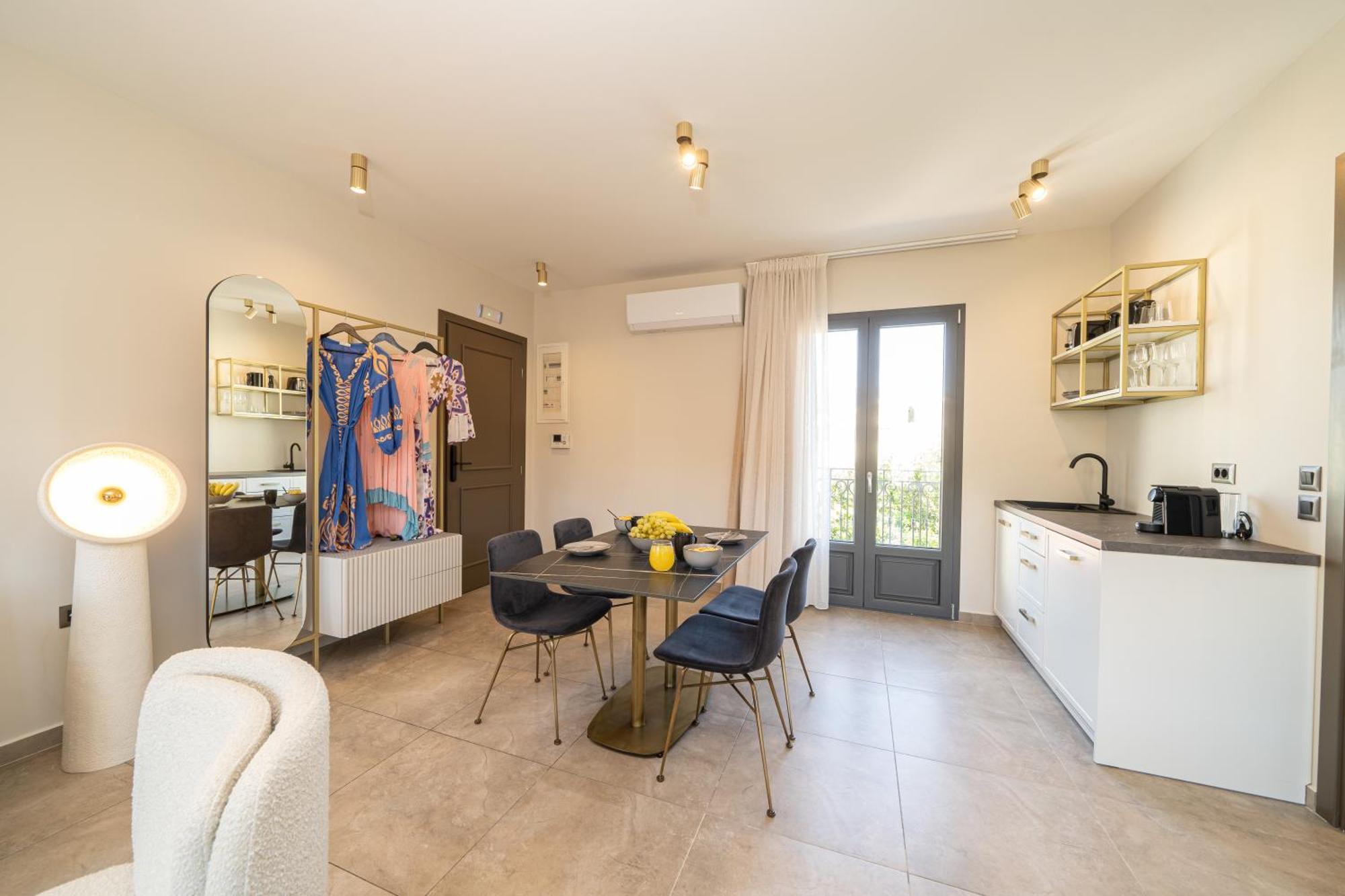 Kantada Central Suite อาร์กอสโตลี ภายนอก รูปภาพ